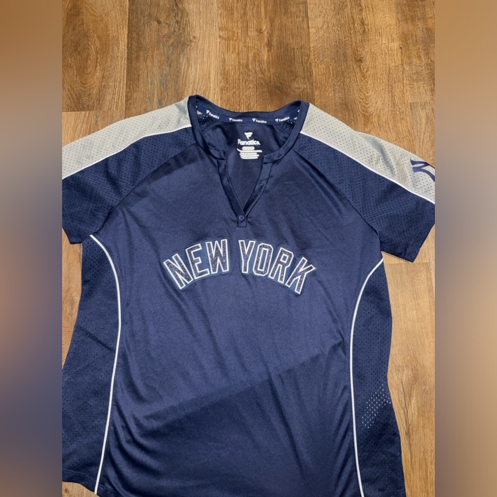 Fanatics New York Navy Blue Jersey- women's. Glitter letters. Lightweight NEW